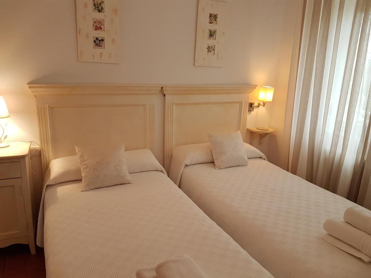 Tres Hermanos Con Piscina Privada 佩拉布若瓦 外观 照片