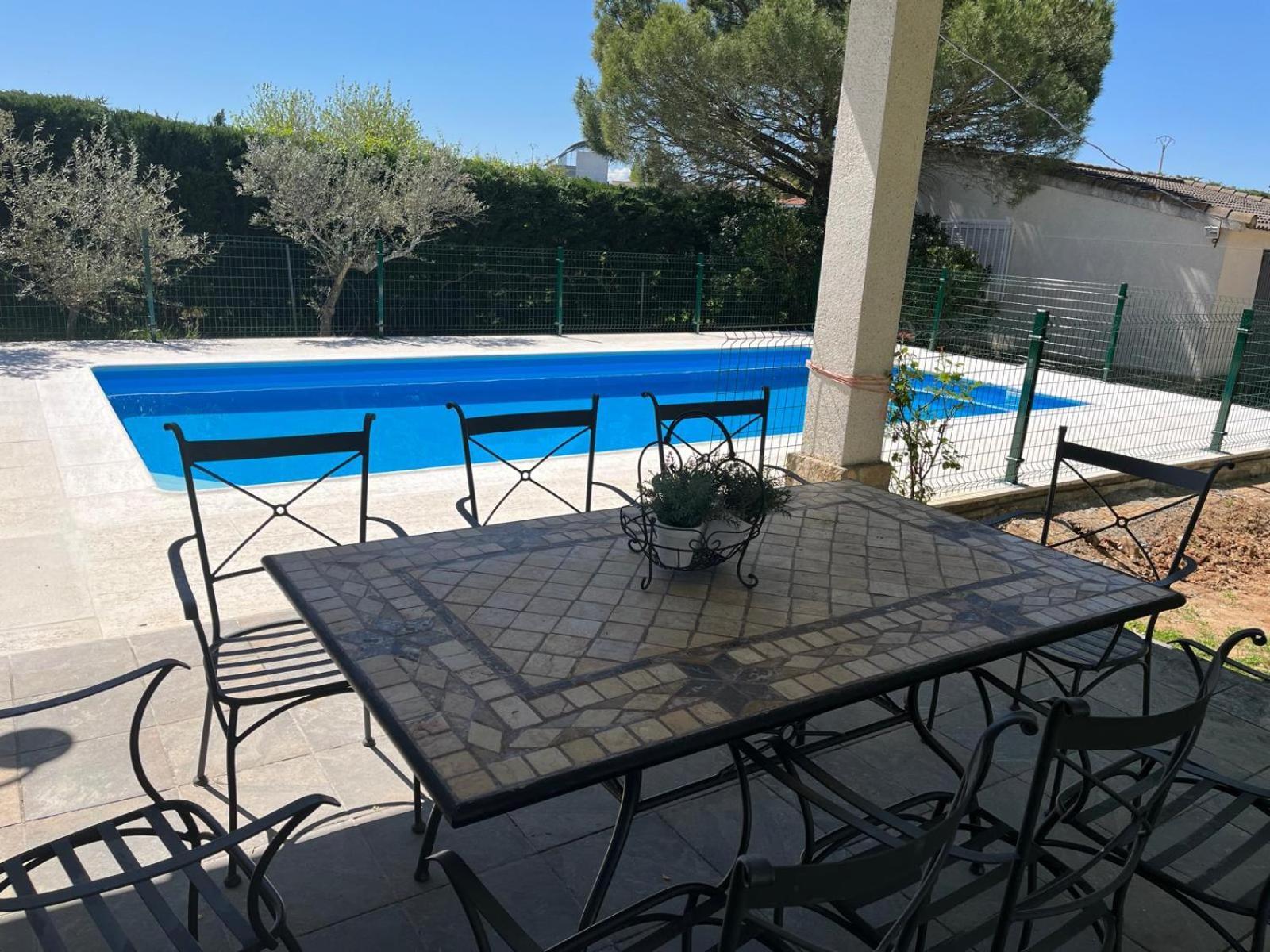 Tres Hermanos Con Piscina Privada 佩拉布若瓦 外观 照片